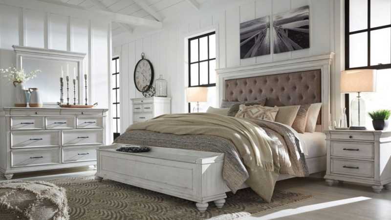 4-P EASTERN KING KANWYN ANTIQUE WHITE BEDROOM W STORAGE ON BED